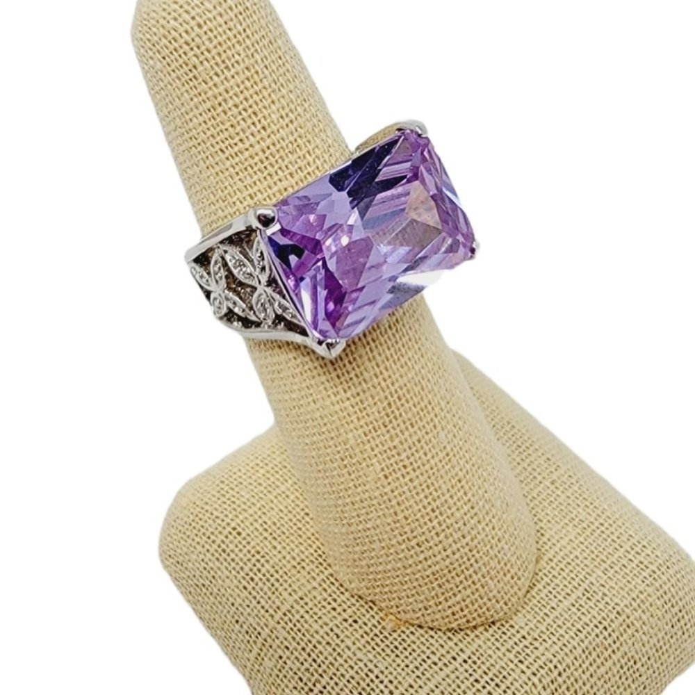 Rhodium Silver tone Purple Glass costume ring sz 8